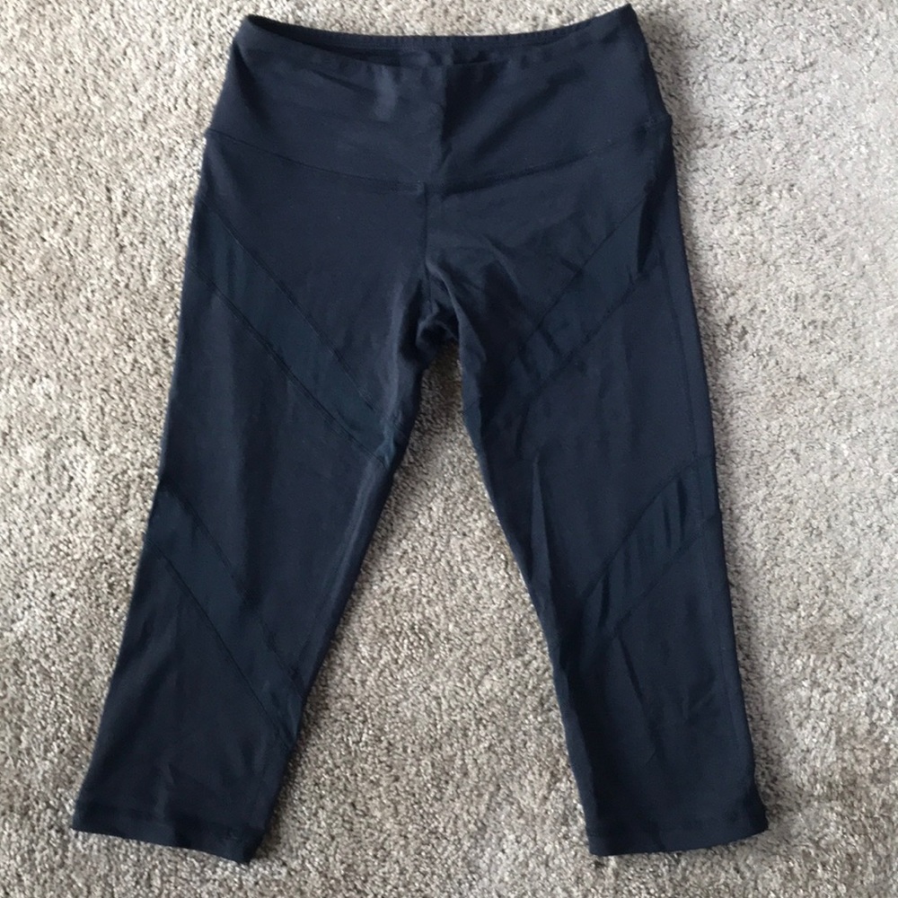 RESE | Mesh Panel Capris